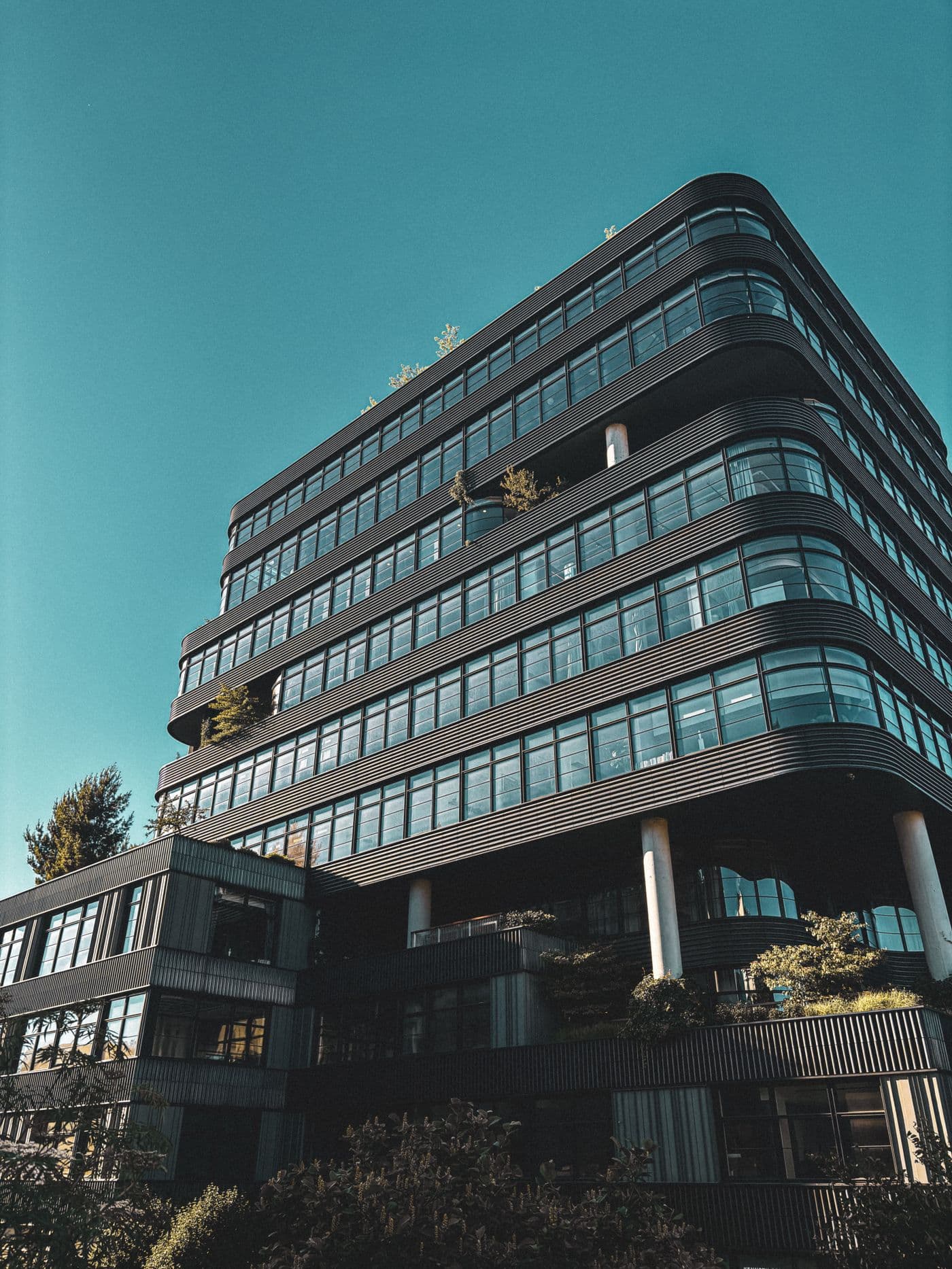 Meridian Business Park — commercial glass office campus built in Gulberg III, Lahore, Pakistan